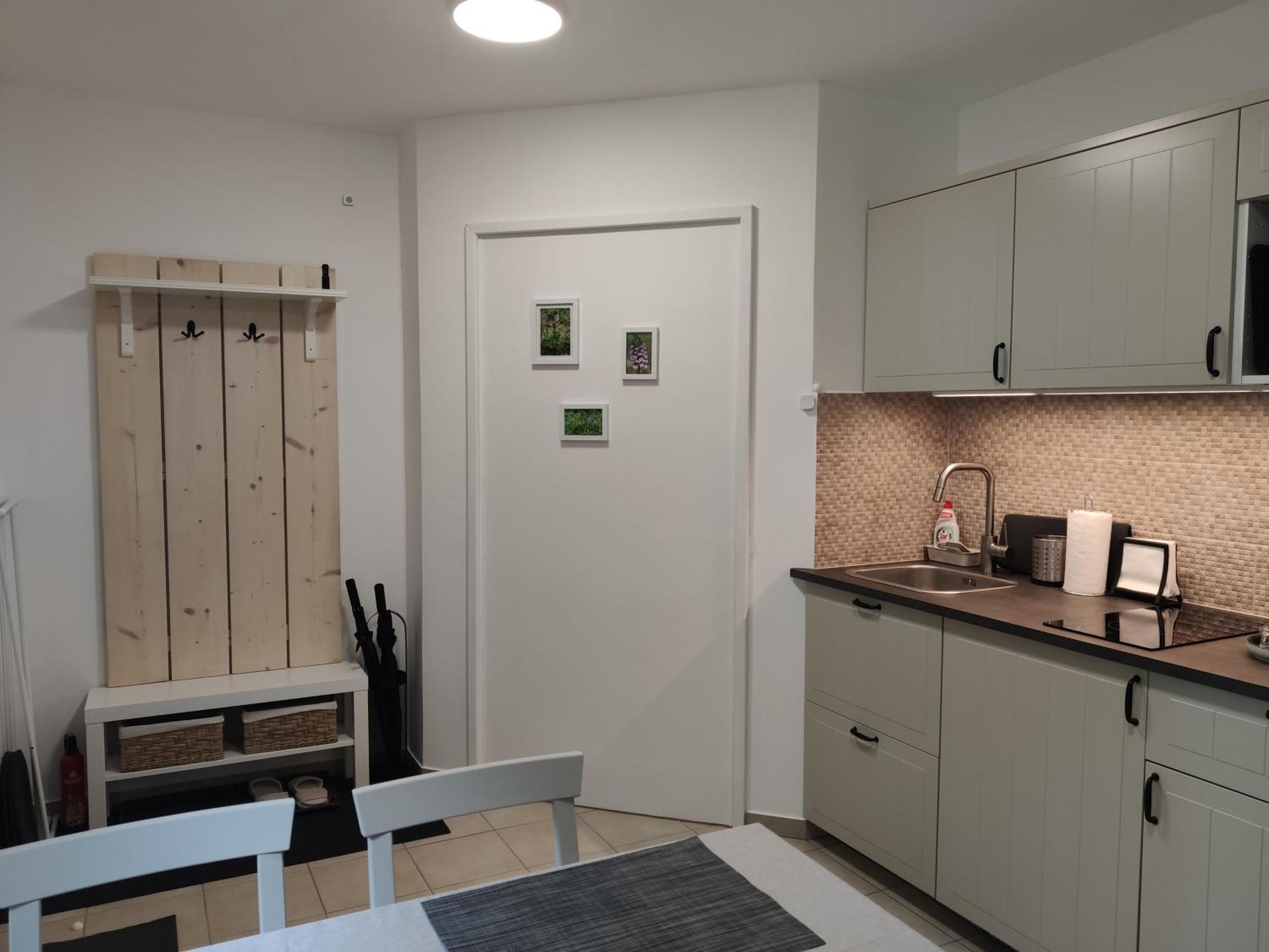 Kosbor Vendeghaz Apartment Monoszlo Exterior foto